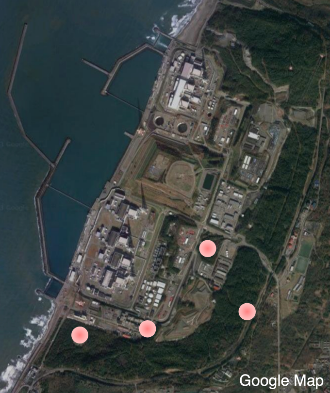 図2: 柏崎刈羽原子力発電所における放射線観測システムの設置場所(赤丸).